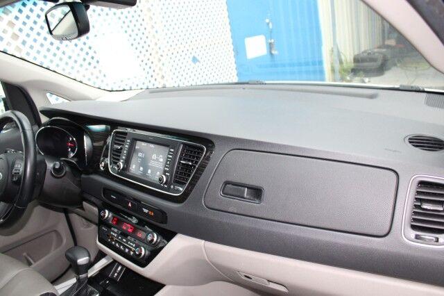 Kia Sedona - Thumbnail 13