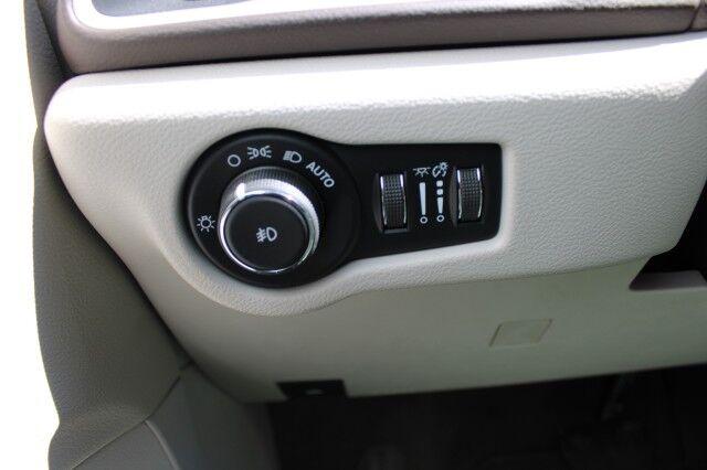 Chrysler Pacifica - Thumbnail 20