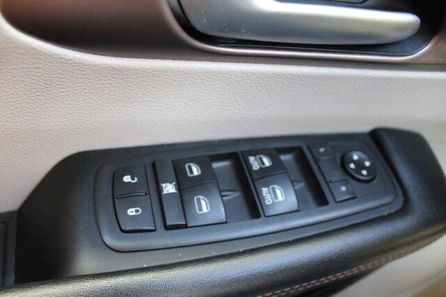 Chrysler Pacifica - Thumbnail 19