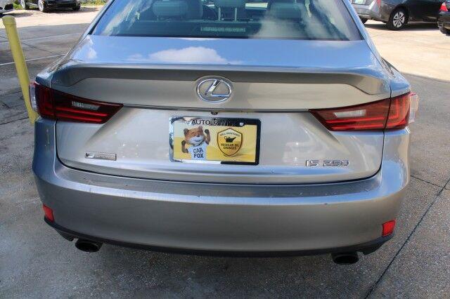 Lexus IS 250 - Thumbnail 8