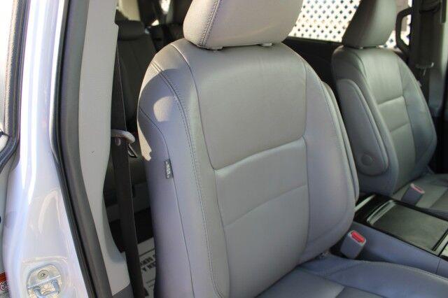 Toyota Sienna - Thumbnail 14