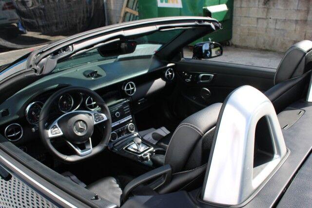 Mercedes-Benz SLC 300 - Thumbnail 16