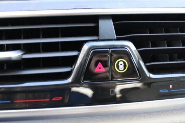 BMW 750i - Thumbnail 10