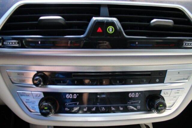 BMW 750i - Thumbnail 9