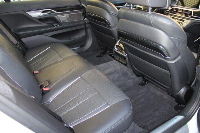 BMW 750i - Thumbnail 10