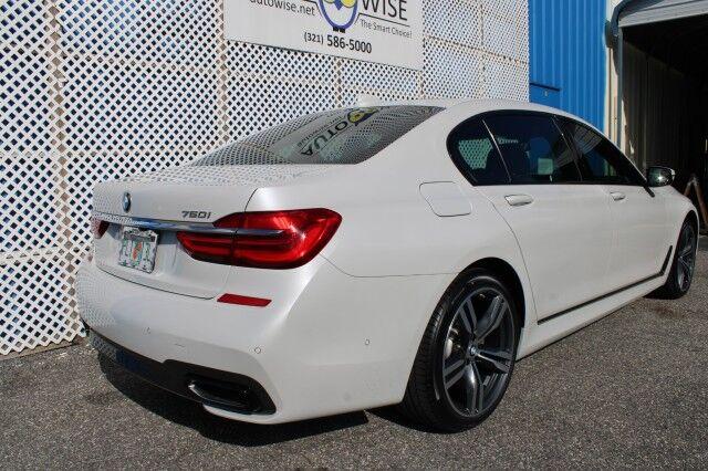 BMW 750i - Thumbnail 6