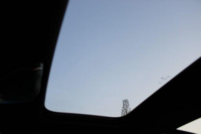 BMW 750i - Thumbnail 20