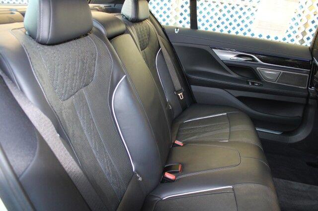 BMW 750i - Thumbnail 11