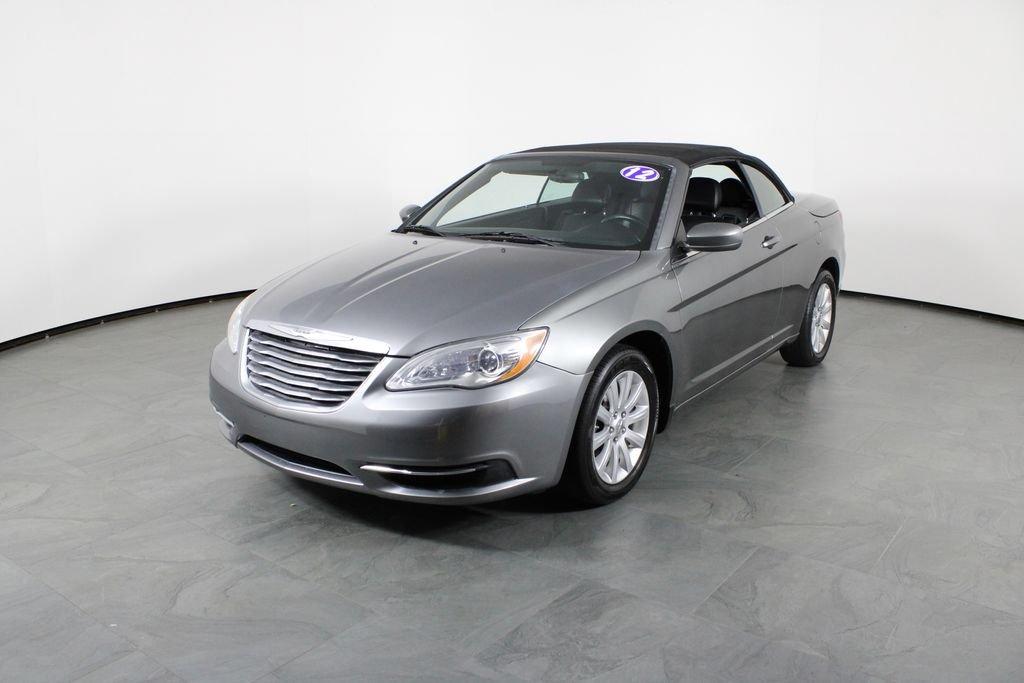 Chrysler 200 Touring - Thumbnail 3