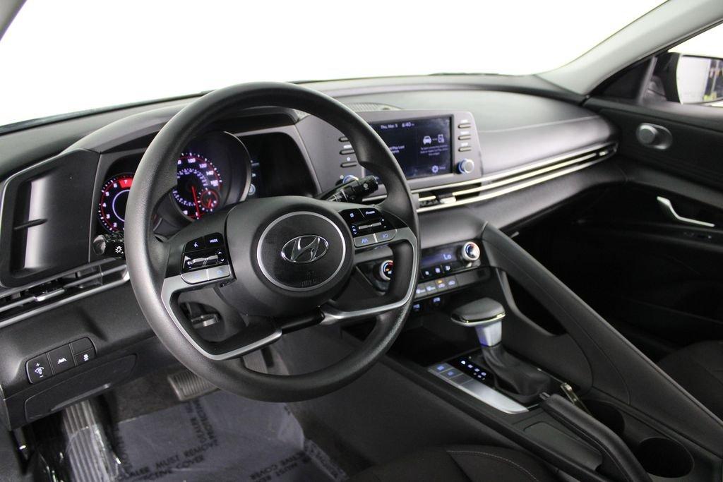 Hyundai Elantra Sel - Thumbnail 18