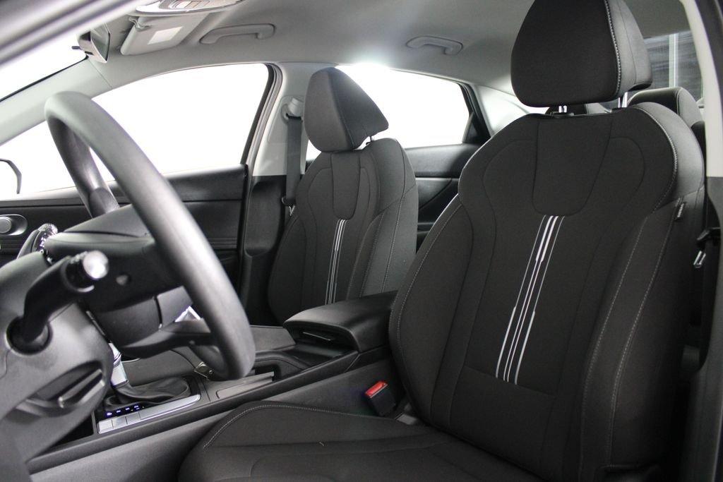 Hyundai Elantra Sel - Thumbnail 19