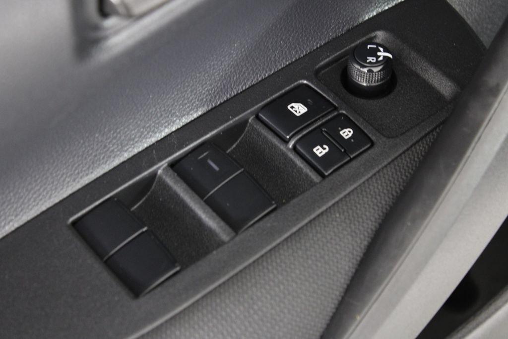 Toyota Corolla Le - Thumbnail 20