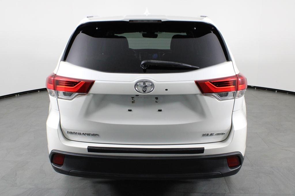 Toyota Highlander Xle - Thumbnail 11