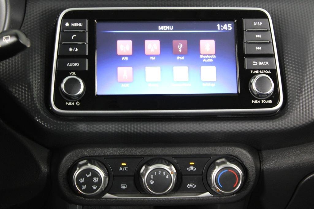 Nissan Kicks Play S - Thumbnail 10