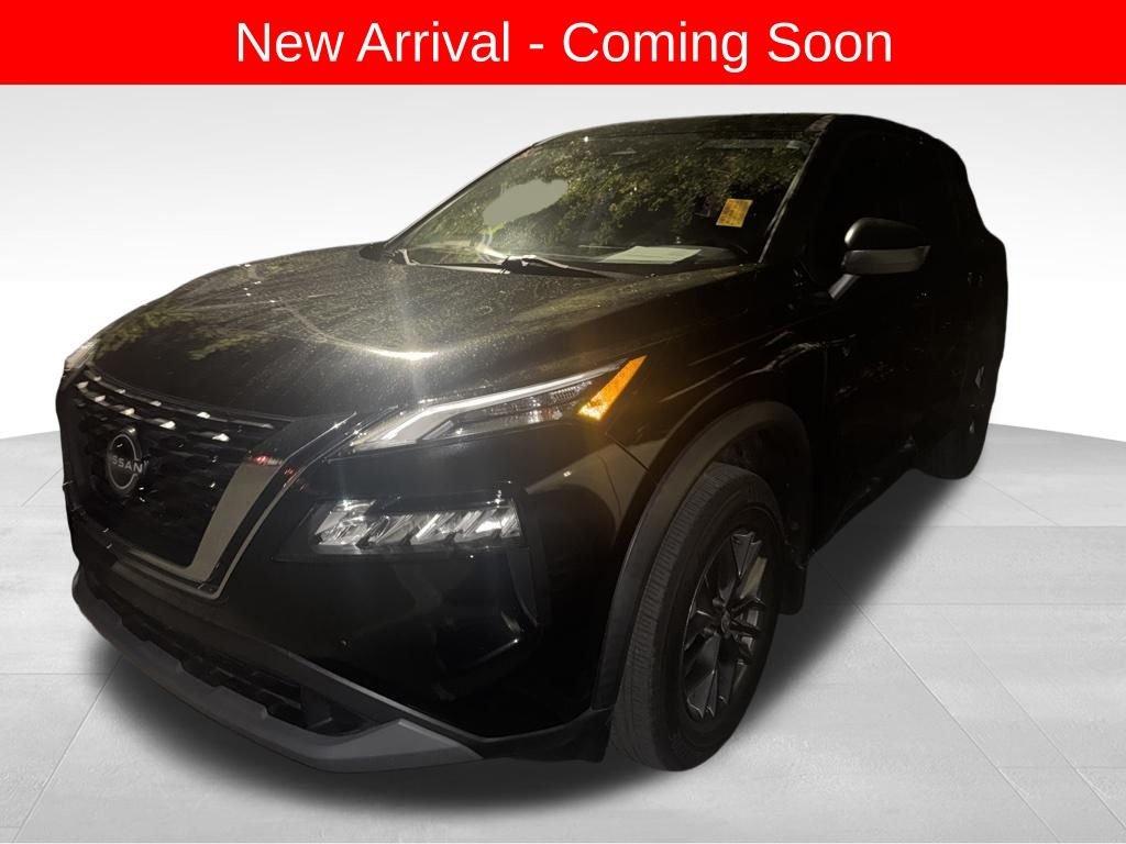 Nissan Rogue S - Thumbnail 3