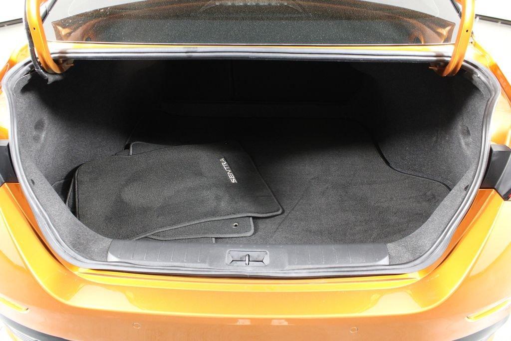 Nissan Sentra Sr - Thumbnail 19