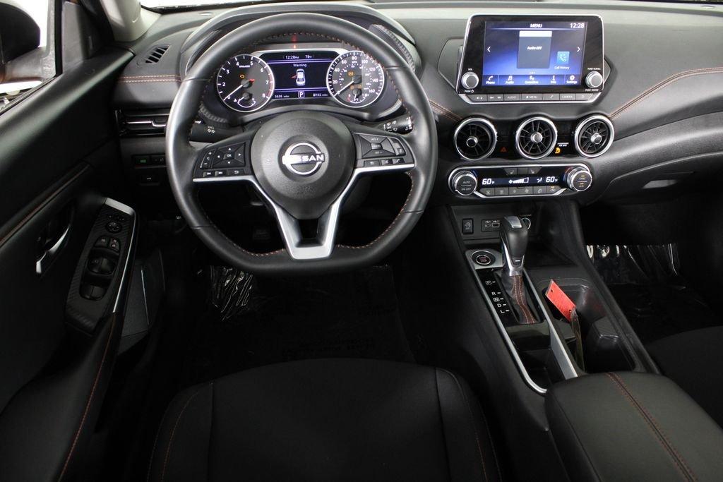 Nissan Sentra Sr - Thumbnail 8