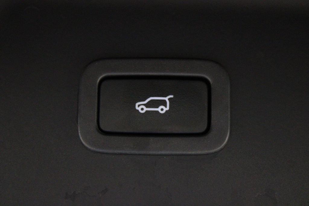 Land Rover Range Rover 5.0L V8 Supercharged - Thumbnail 18