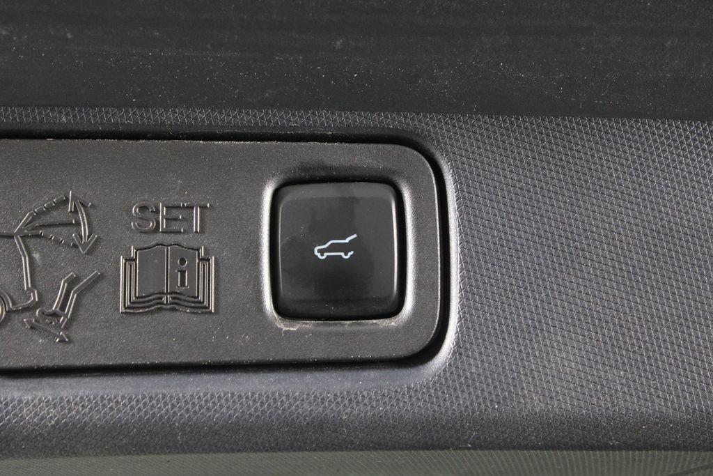 Ford Mustang Mach-E Premium - Thumbnail 17