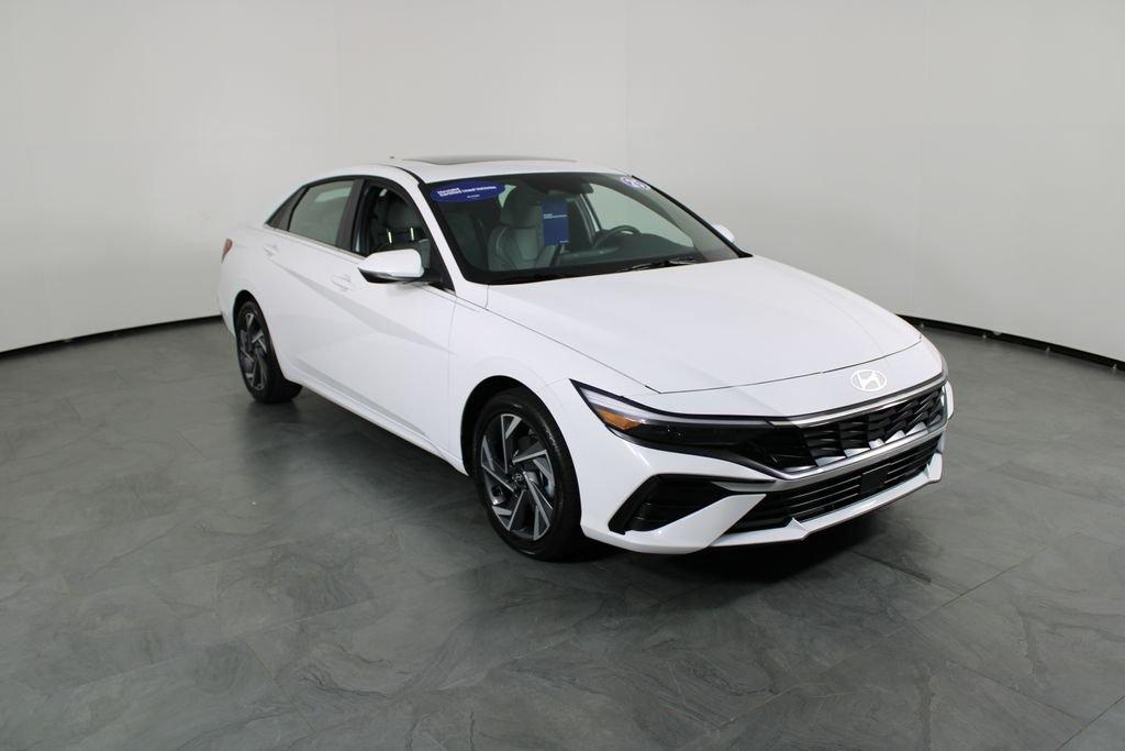 Hyundai Elantra Hybrid Limited - Thumbnail 14