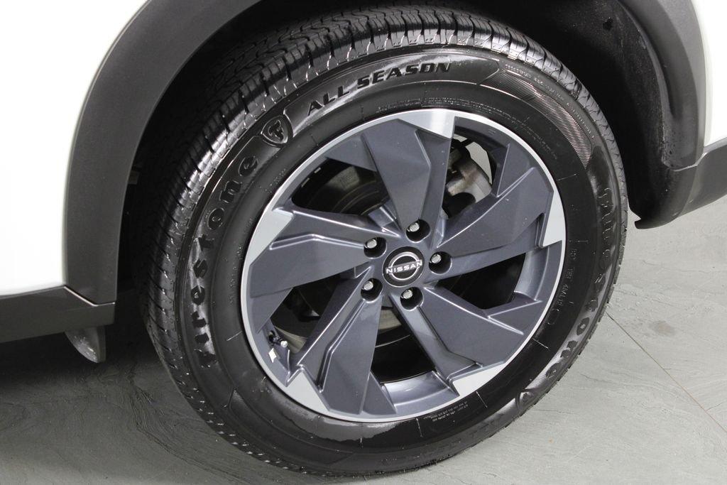 Nissan Rogue Sv - Thumbnail 14