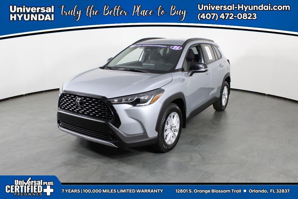 Toyota Corolla Cross Le - Thumbnail 2