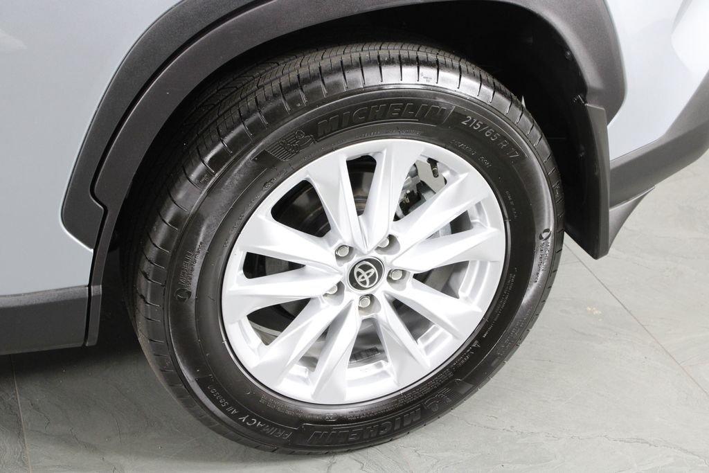 Toyota Corolla Cross Le - Thumbnail 12