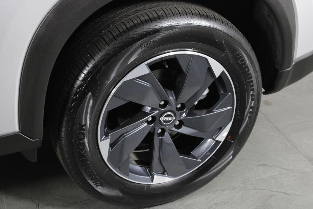 Nissan Rogue Sv - Thumbnail 14