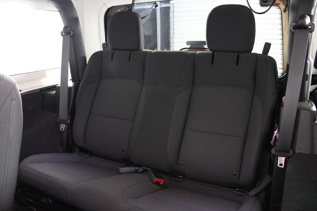 Jeep Wrangler Sport - Thumbnail 19