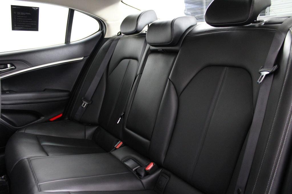 Genesis G70 2.5T - Thumbnail 19