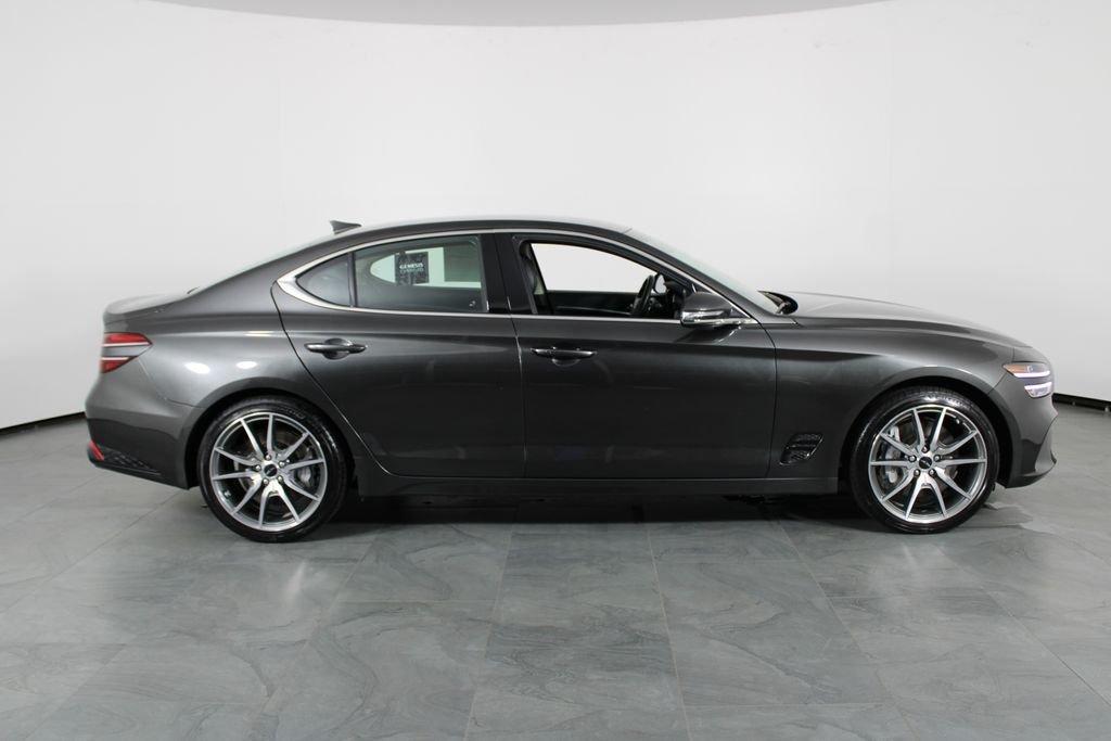 Genesis G70 2.5T - Thumbnail 14