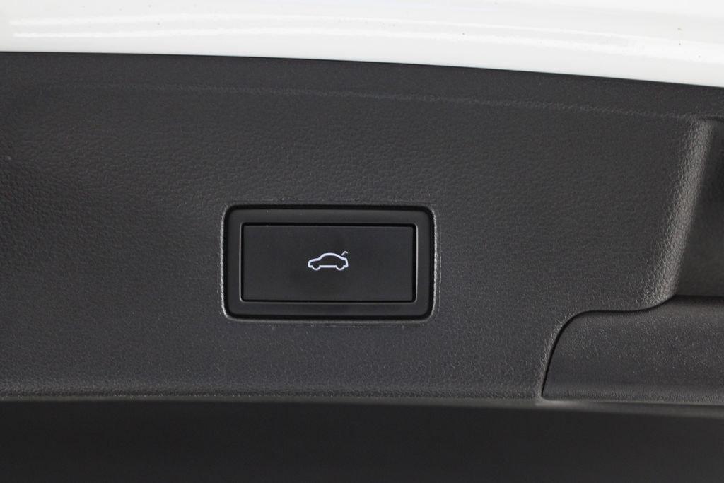 Volkswagen Atlas Cross Sport 2.0T Sel R-Line - Thumbnail 17