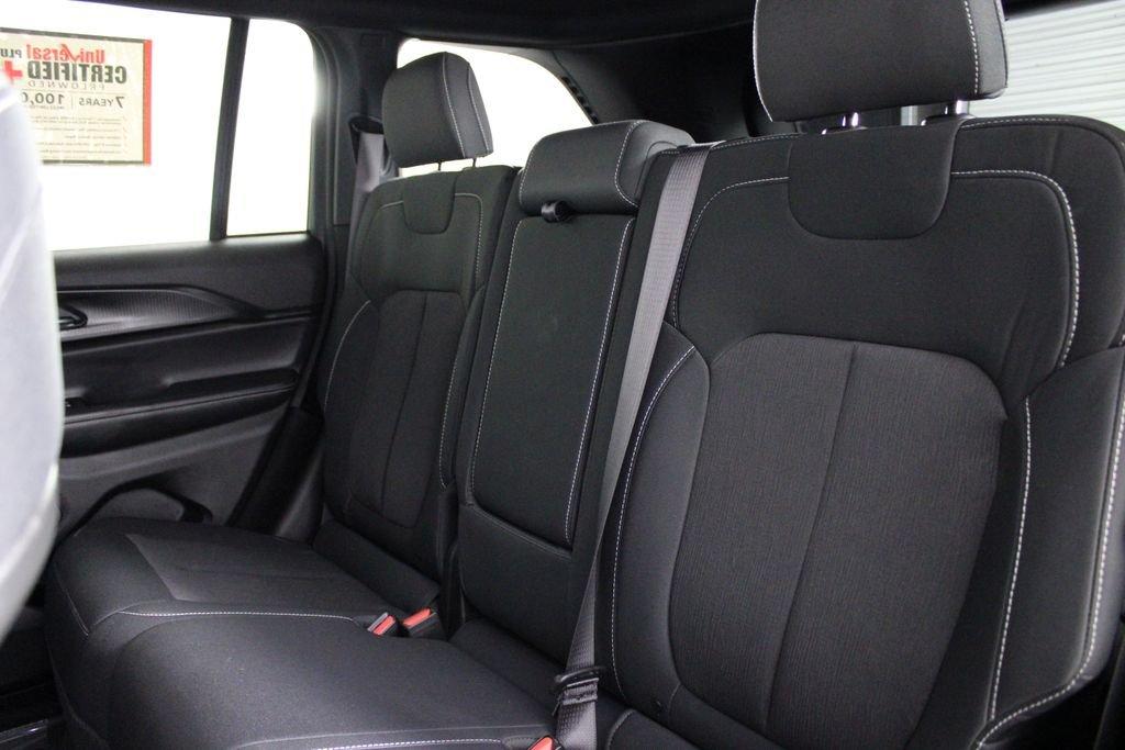 Jeep Grand Cherokee Laredo - Thumbnail 20