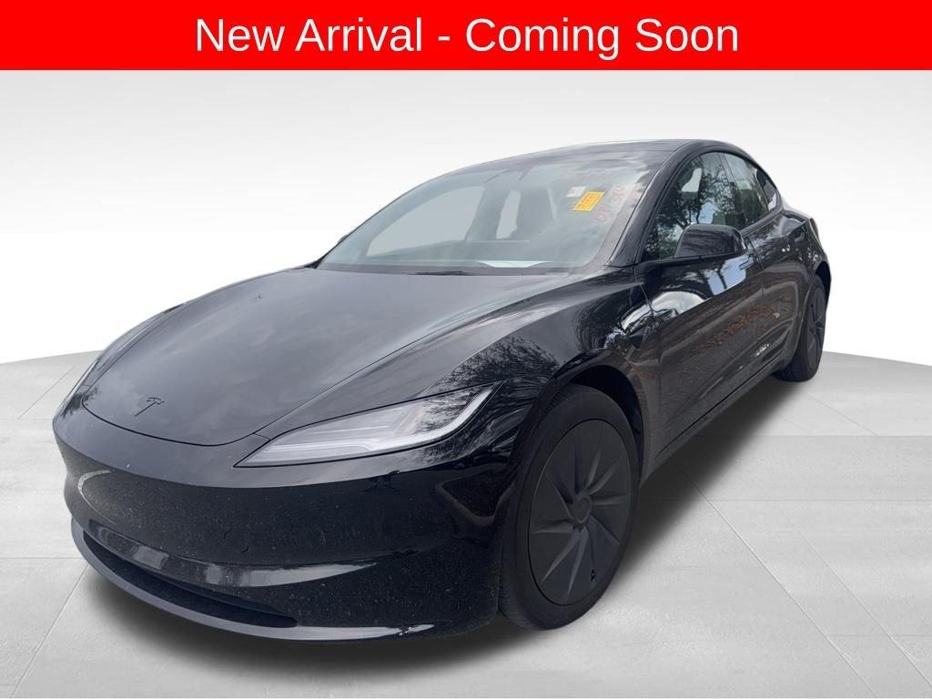 Tesla Model 3 Long Range - Thumbnail 3