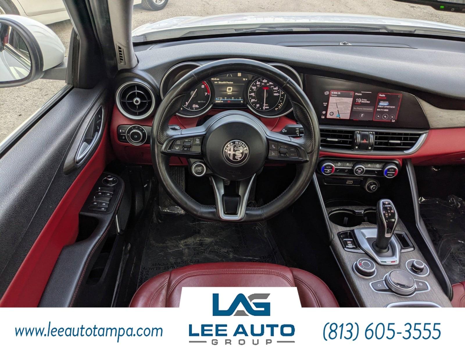 Alfa Romeo Giulia Ti - Thumbnail 16