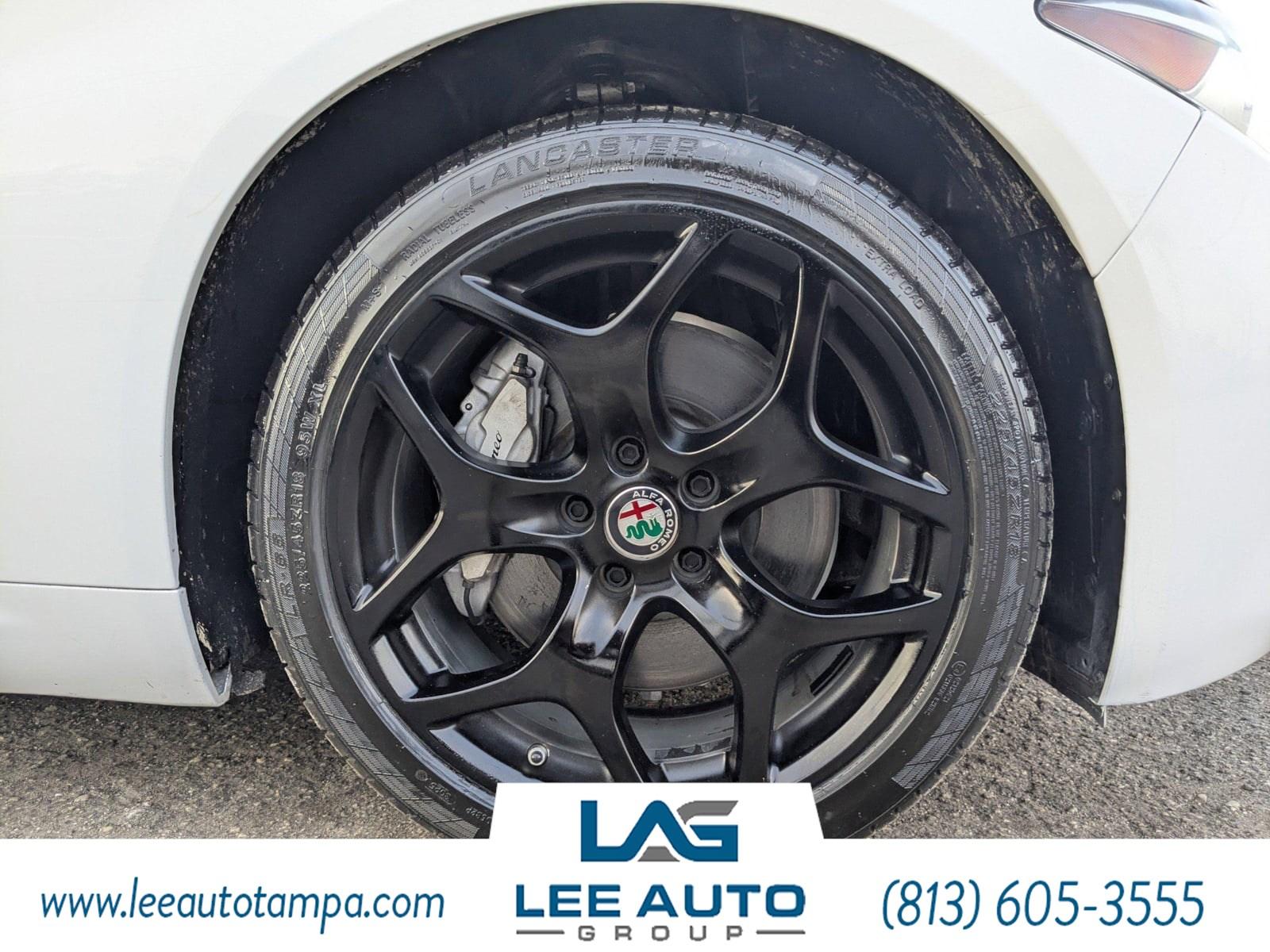 Alfa Romeo Giulia Ti - Thumbnail 11