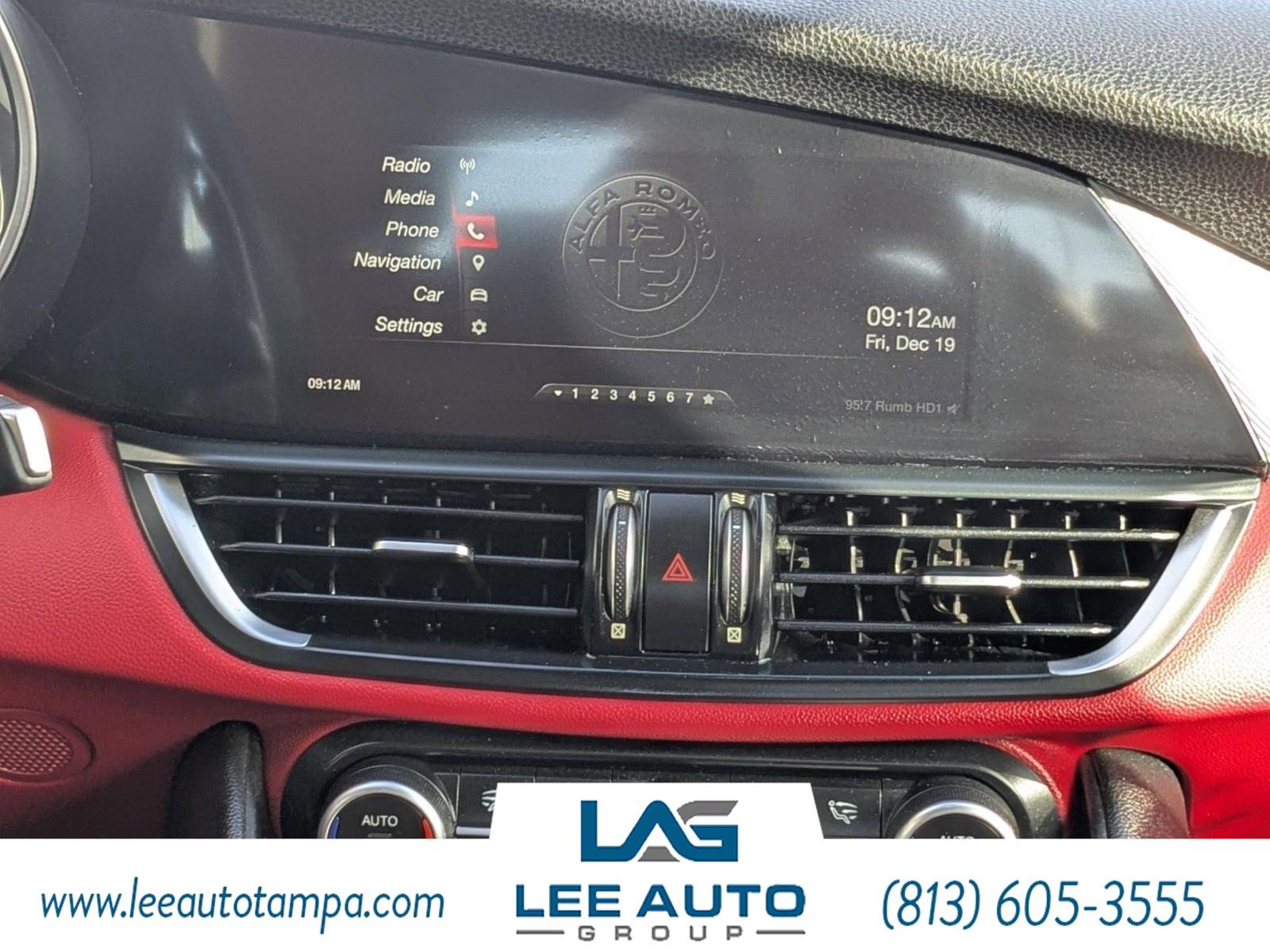 Alfa Romeo Giulia Ti Sport - Thumbnail 17