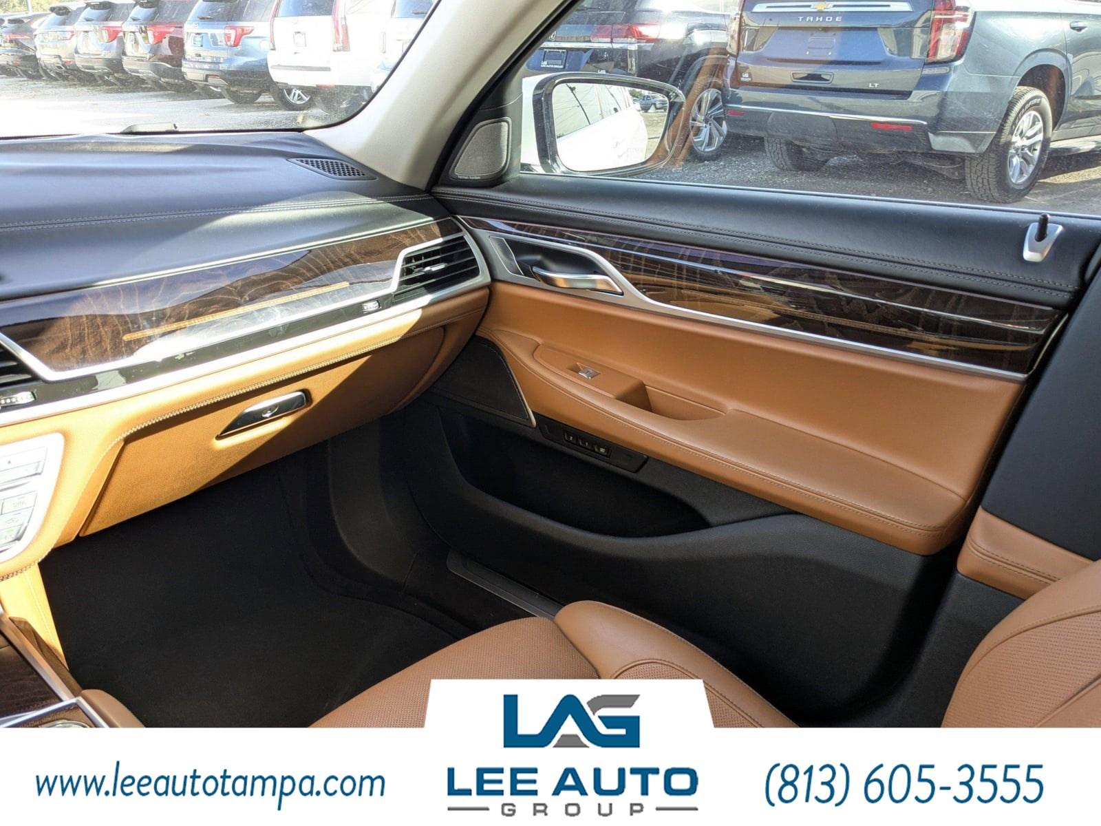 BMW 7 Series 740I - Thumbnail 17