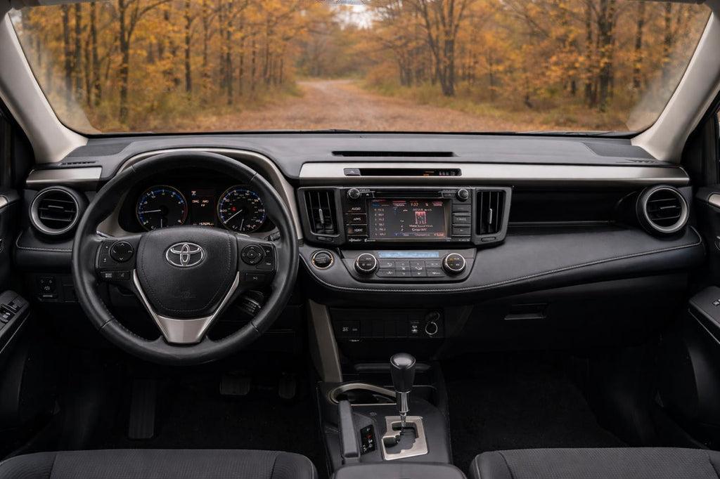 RAV4 XLE - Thumbnail 4