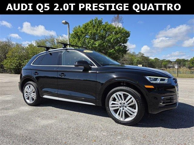 Audi Q5 2.0T Prestige - View 1