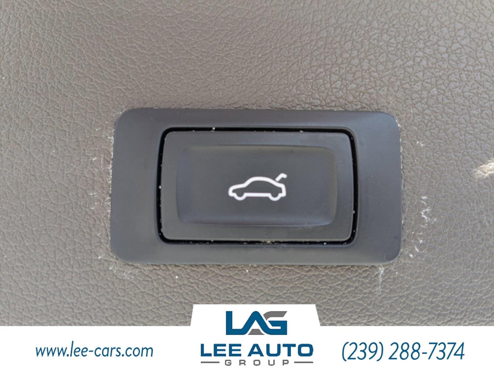 Audi Q5 Premium Plus - Thumbnail 12