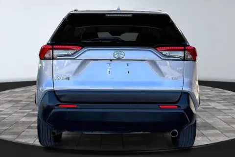 Toyota Rav4 Le - Thumbnail 6