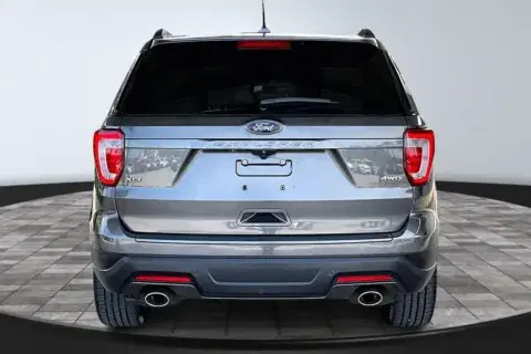 Ford Explorer Xlt - Thumbnail 6