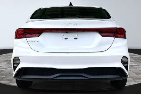 Kia Forte - Thumbnail 6