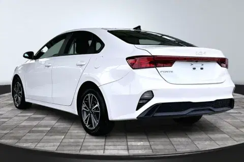 Kia Forte - Thumbnail 5