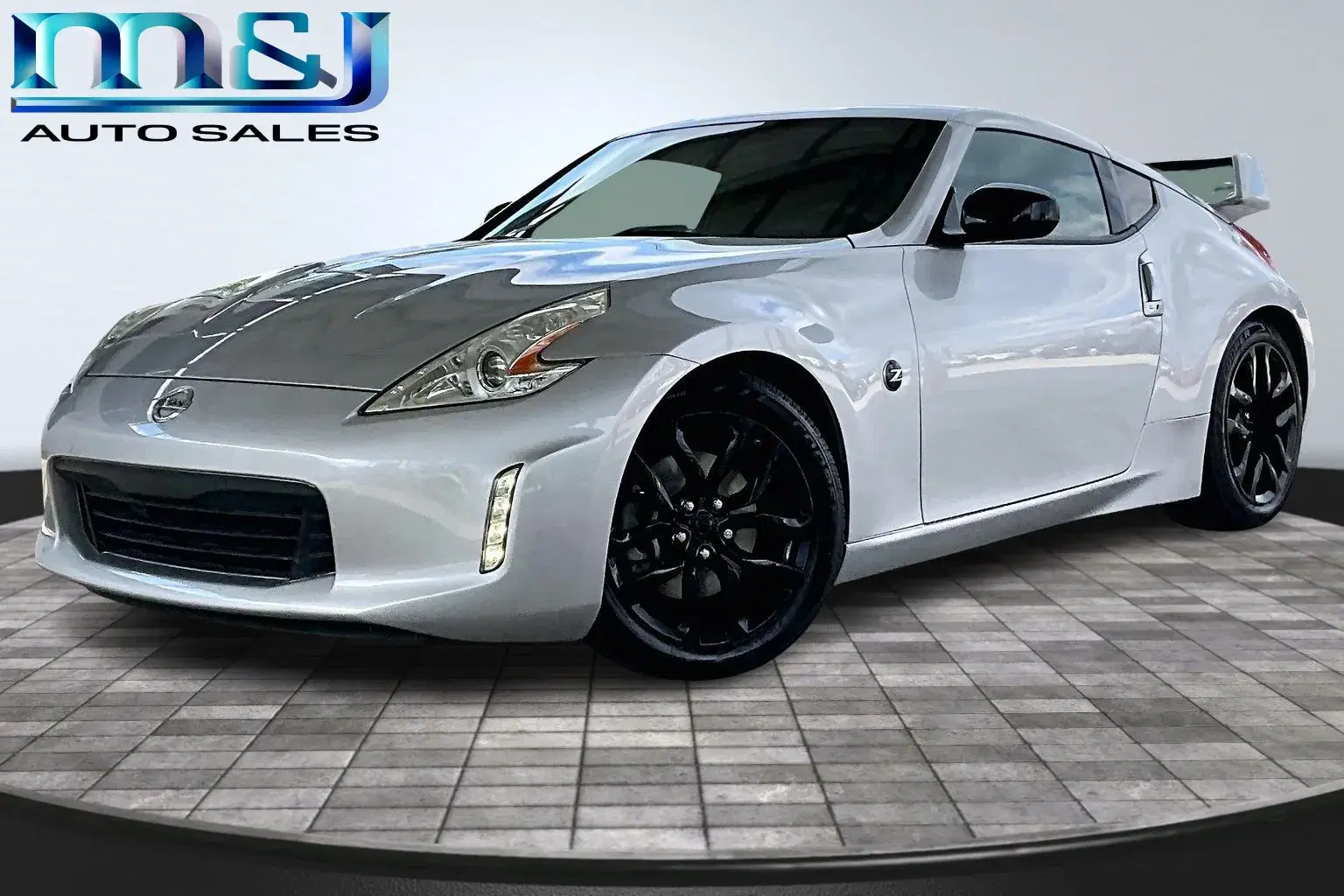 Nissan 370Z - Thumbnail 2