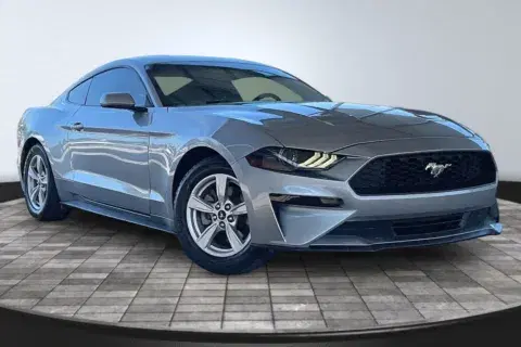 Ford Mustang - Thumbnail 4