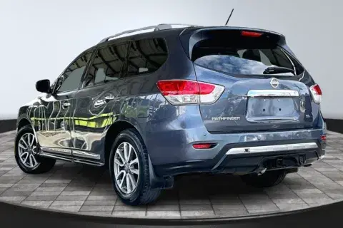 Nissan Pathfinder - Thumbnail 5