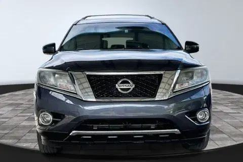 Nissan Pathfinder - Thumbnail 3