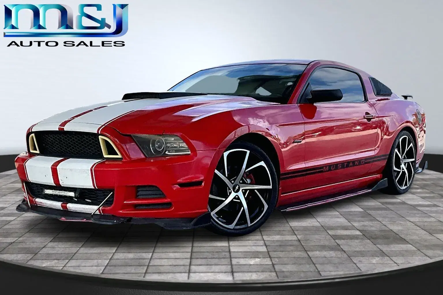 Ford Mustang - View 1